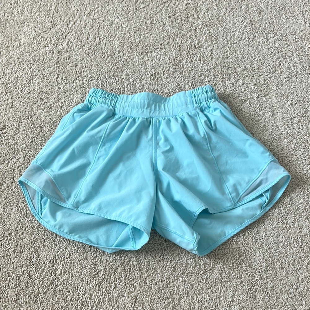 Icing Blue Lululemon Hotty Hot Shorts, Size 4, Inseam 4 Inch, Good as new